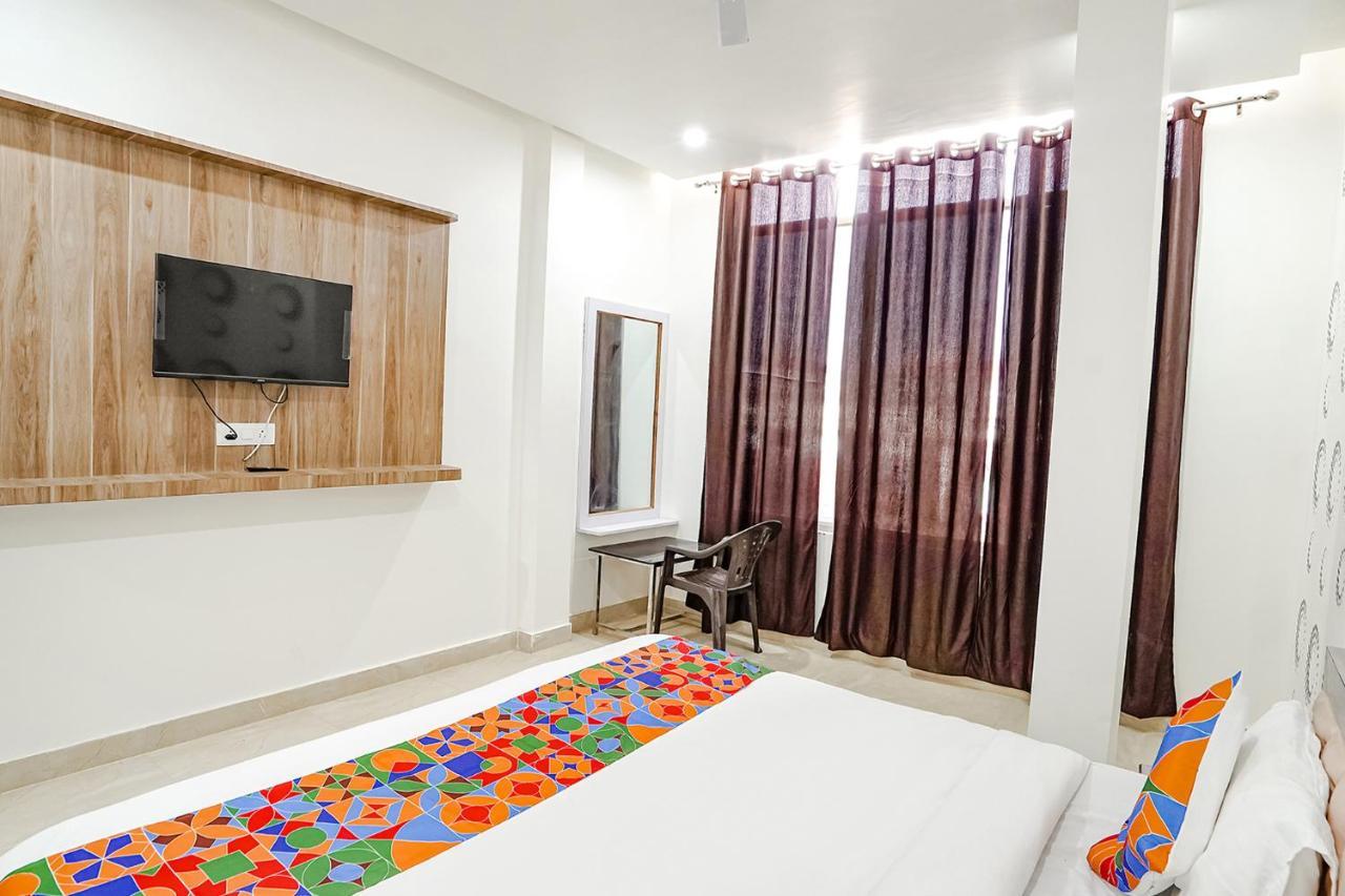 Fabhotel Siddhi Benares Buitenkant foto